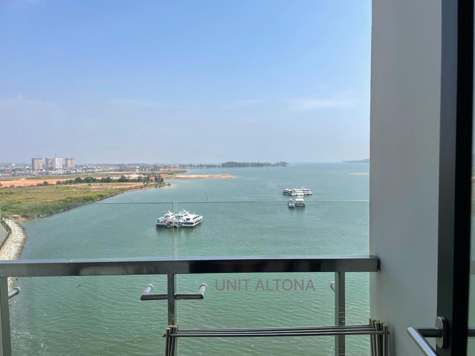 One Residence Batam Center Seaview Exterior foto